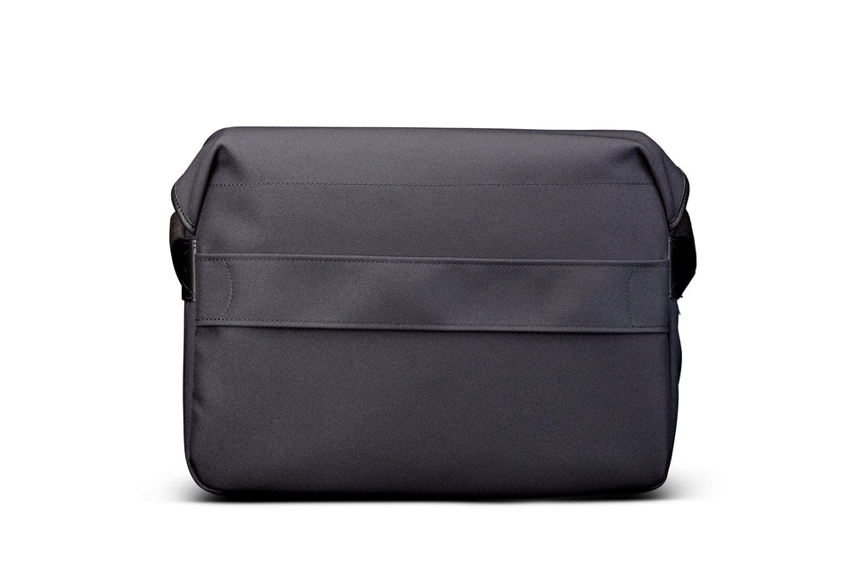 Billingham Icon Messenger Bag  Black FibreNyte/Black