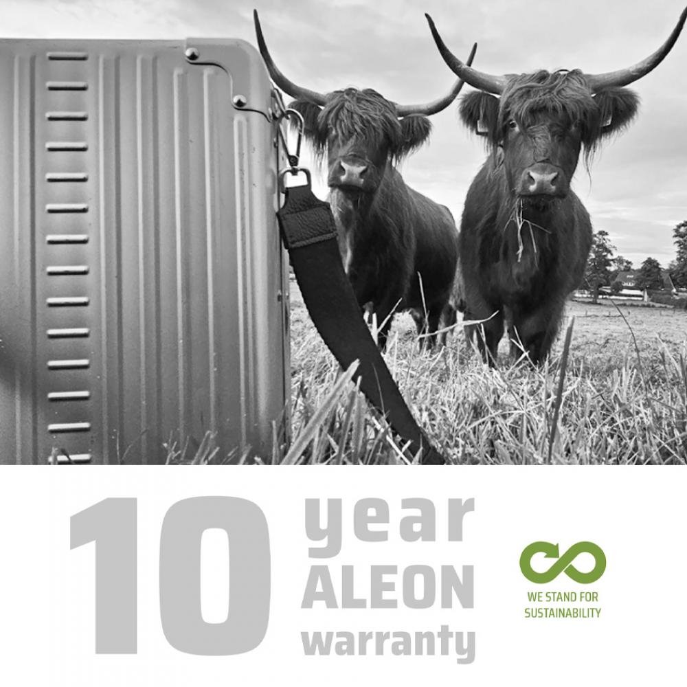 ALEON 21" Aluminium Camera Carry-On Case with Padded Divider Set - Onyx Black-Aluminium Cases-ALEON