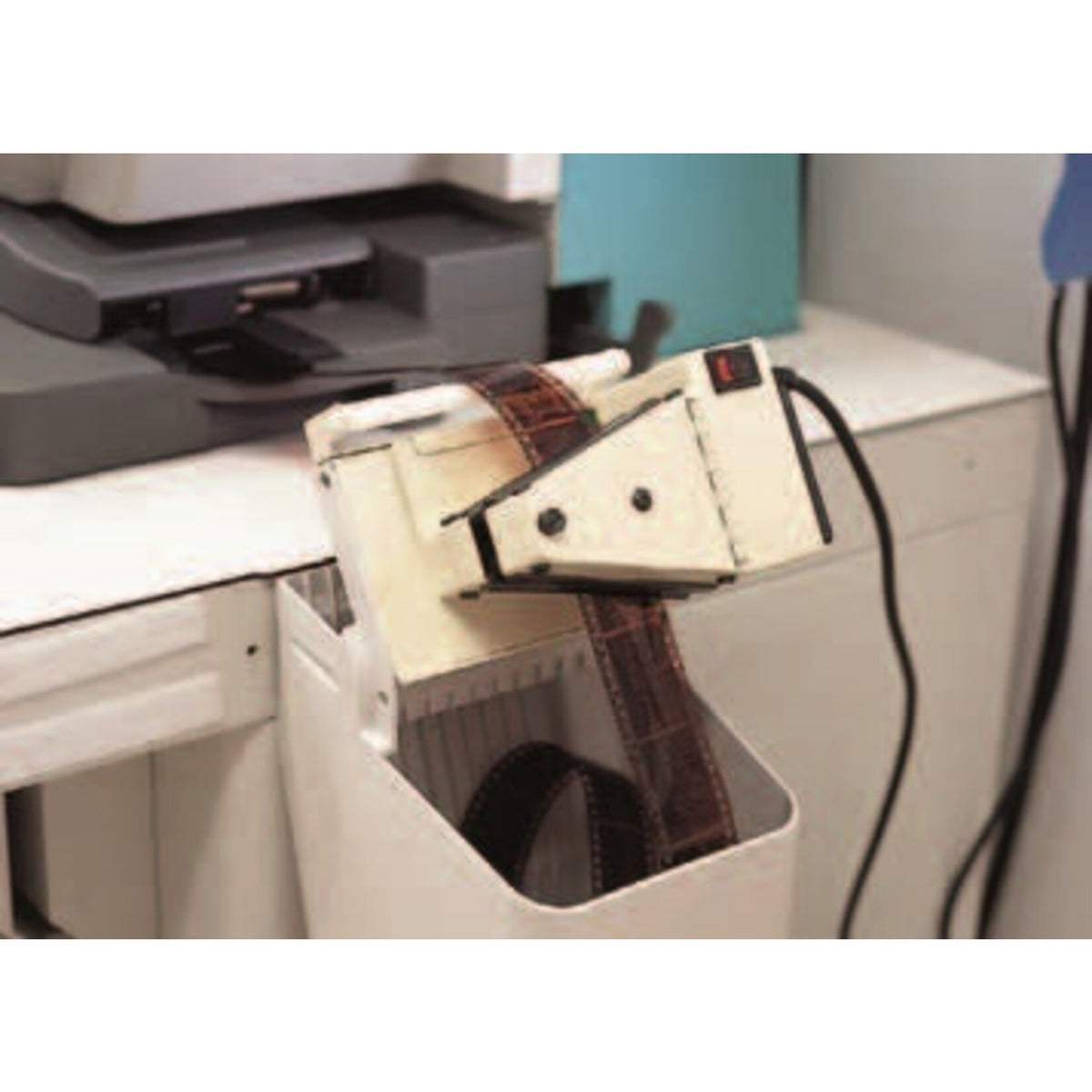 Kinetronics SV-4400U StaticVac Anti-Static Electric Film Cleaner - 70mm-Darkroom Accessories-Kudos Cameras